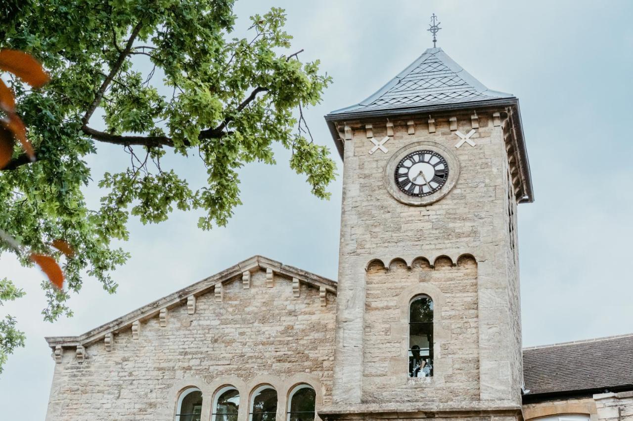 The Clock Tower Stow Daire Dış mekan fotoğraf